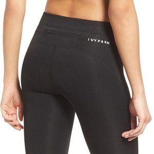 IVY PARK Mid-Rise Sculptured Legging 3/4 Leggings